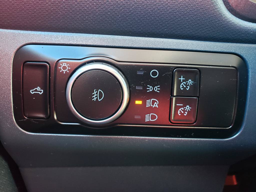 Used 2025 Ford Maverick Lobo AWD/4WD image 24