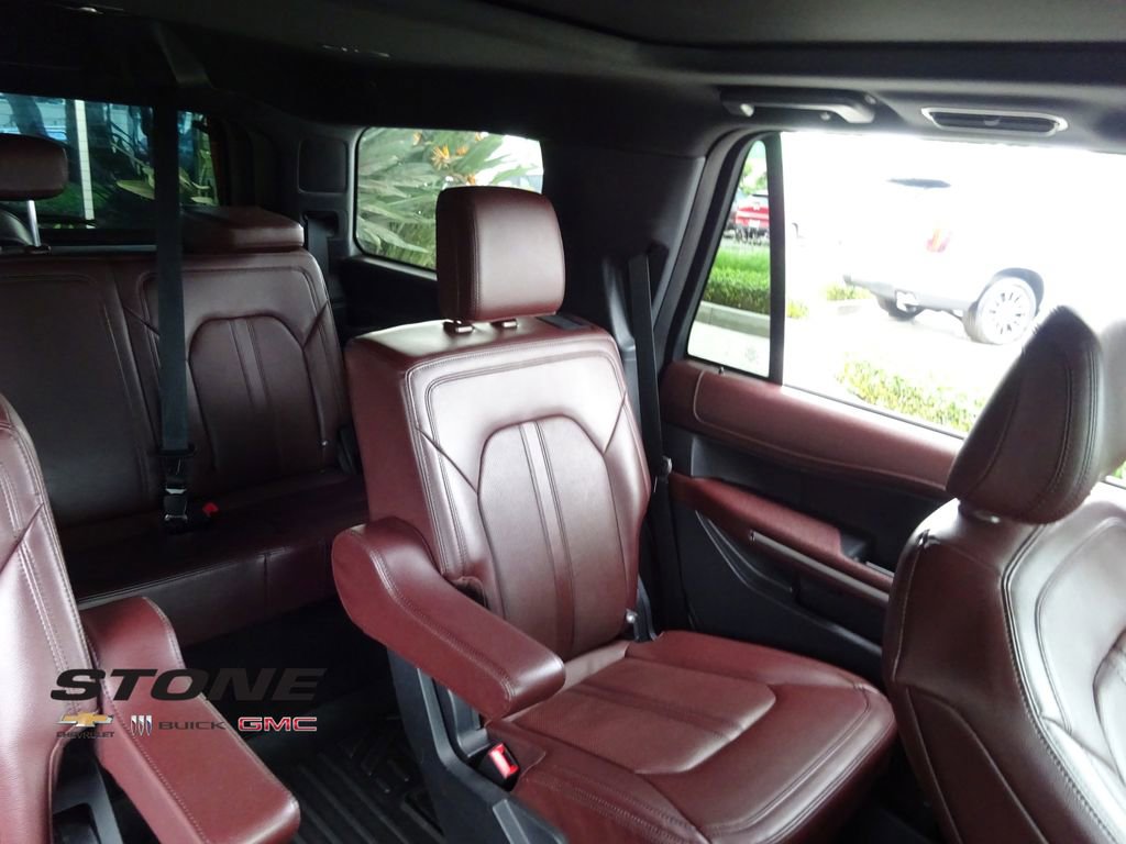 Used 2022 Ford Expedition Limited AWD/4WD image 17