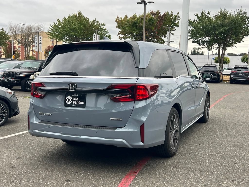Used 2025 Honda Odyssey Touring image 9