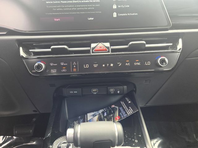 New 2026 Kia Niro EX FWD image 11