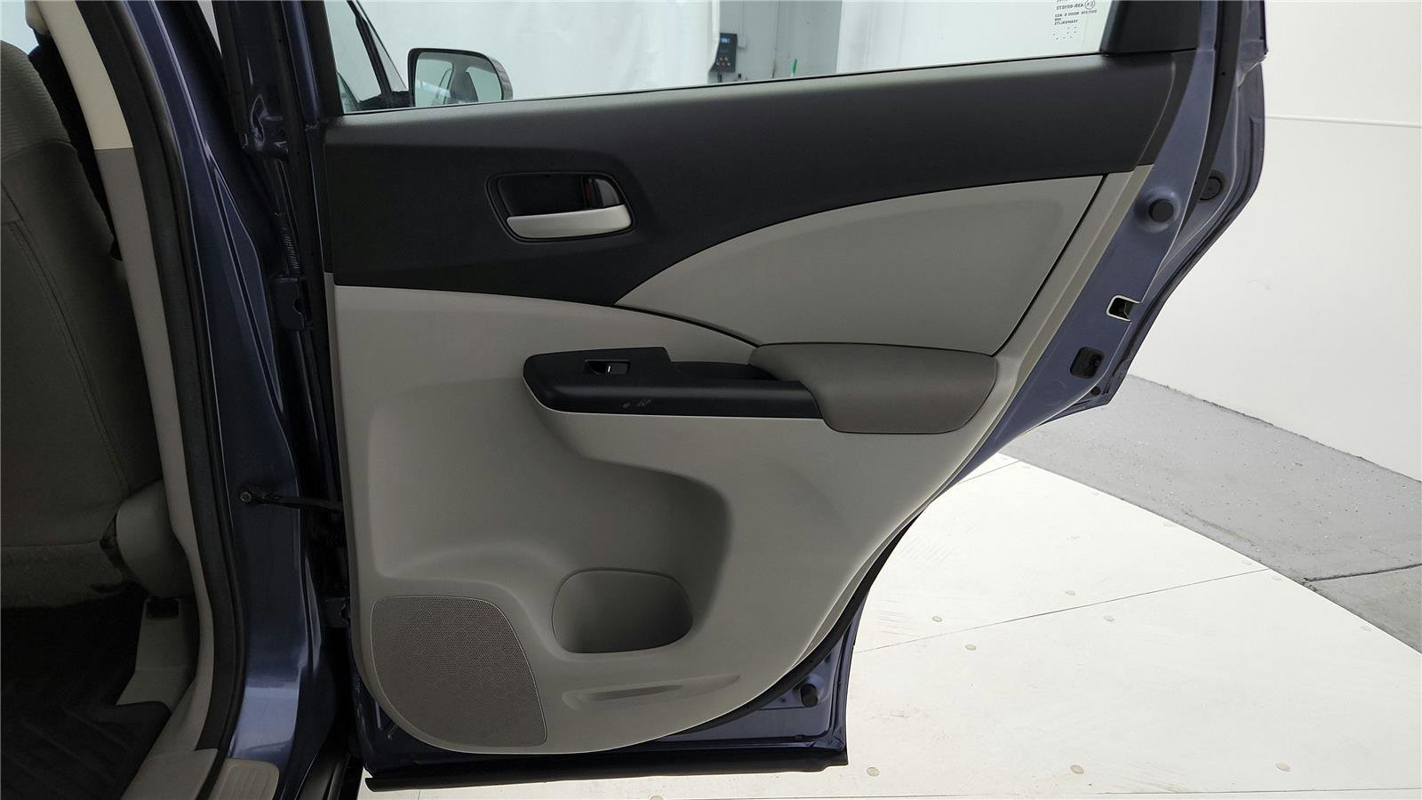 Used 2014 Honda CR-V LX image 19