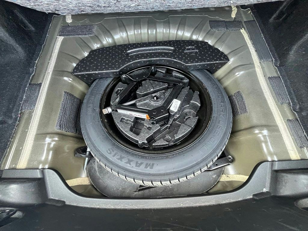 Used 2024 Chevrolet Malibu LT FWD image 28