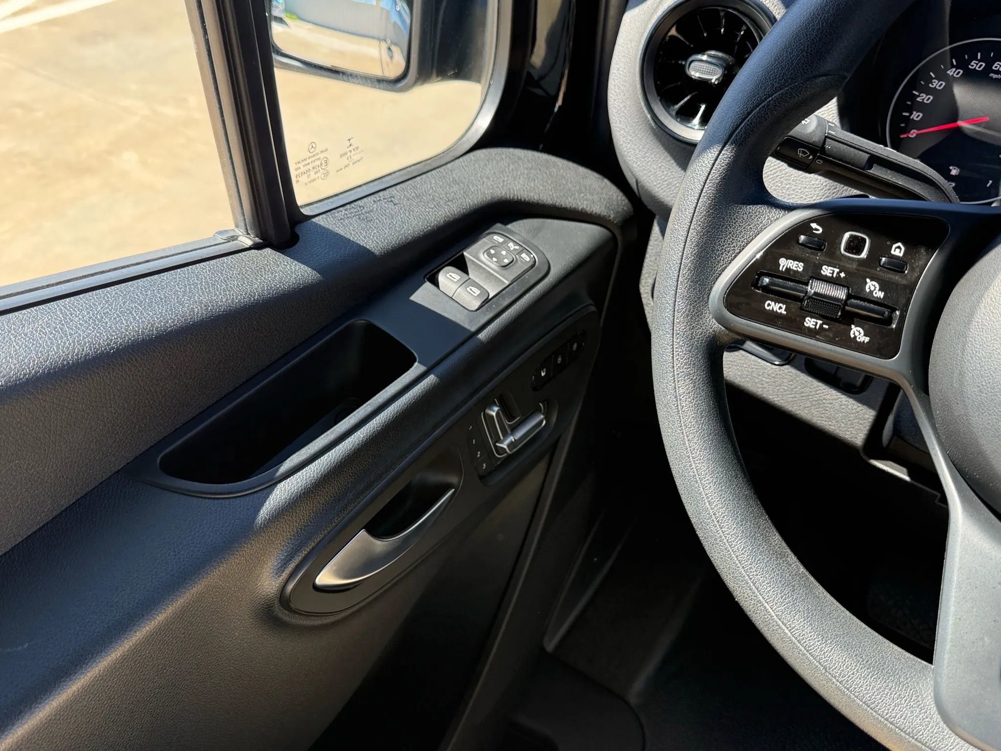 Used 2023 Mercedes-Benz Sprinter 3500 image 24