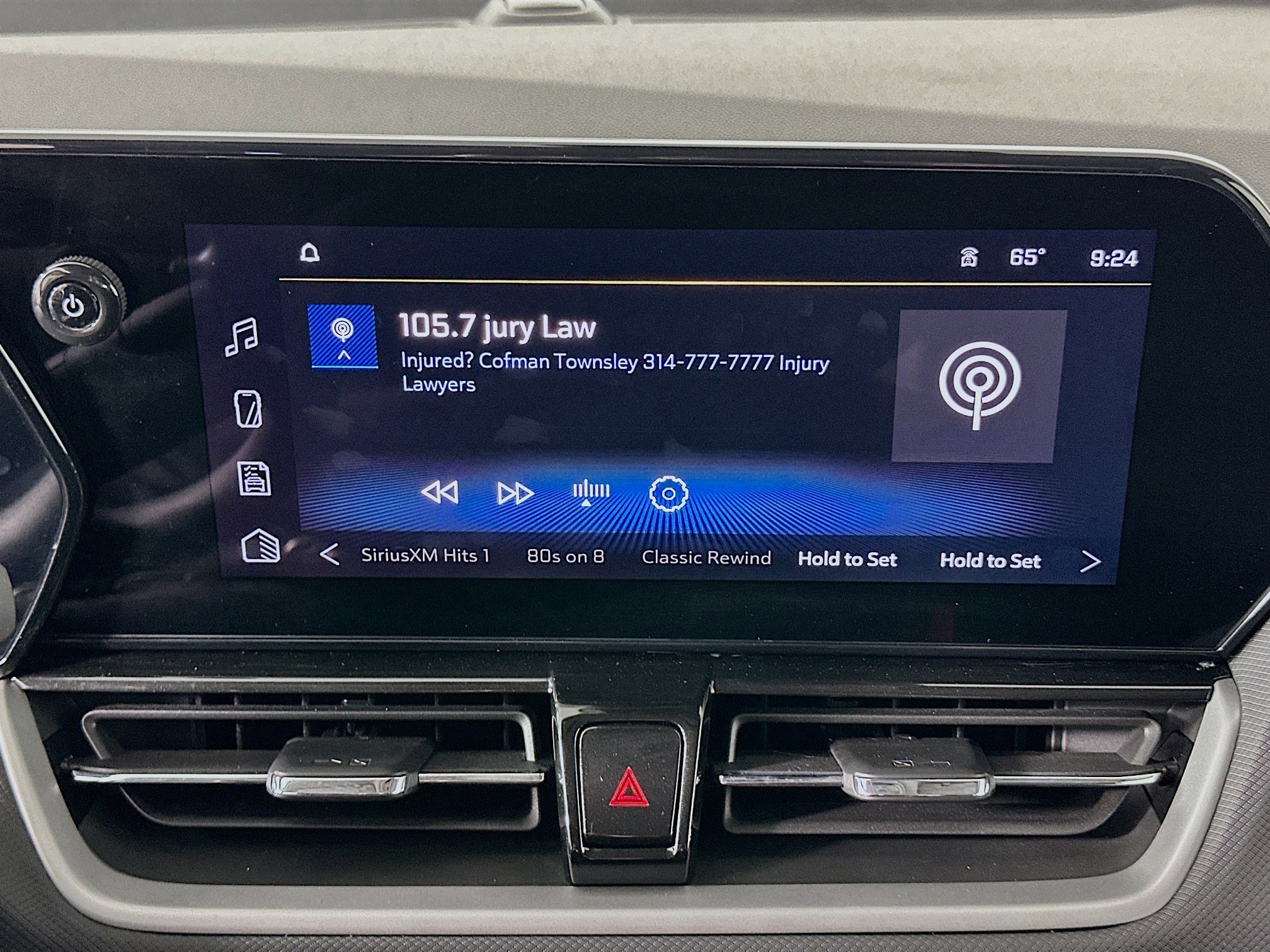 Used 2025 Chevrolet TrailBlazer LT AWD/4WD image 19