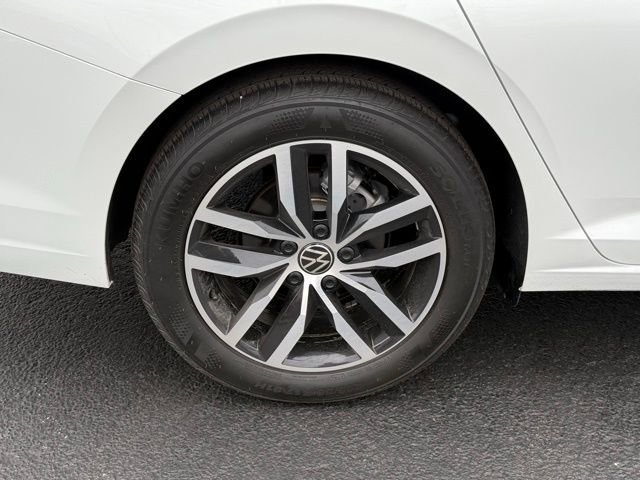 Used 2025 Volkswagen Jetta SE image 10