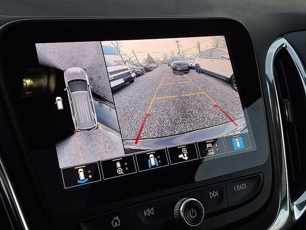 Used 2022 Chevrolet Equinox LT image 18