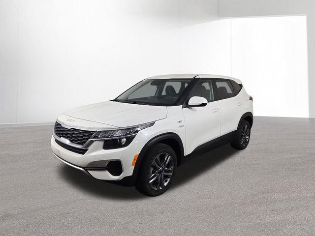 Certified 2023 Kia Seltos LX image 2