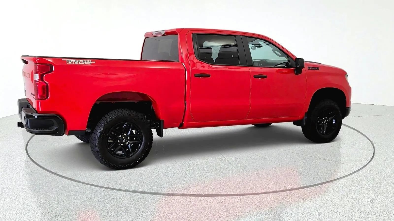 New 2026 Chevrolet Silverado 1500 Custom Trail Boss w/ LPO, Dark Essentials Package AWD/4WD image 9