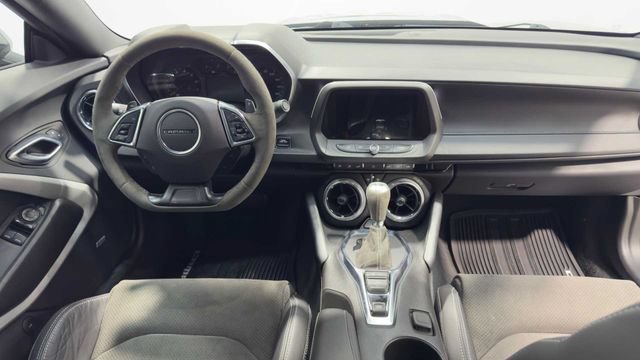 Used 2024 Chevrolet Camaro LT w/ Technology Package RWD image 17