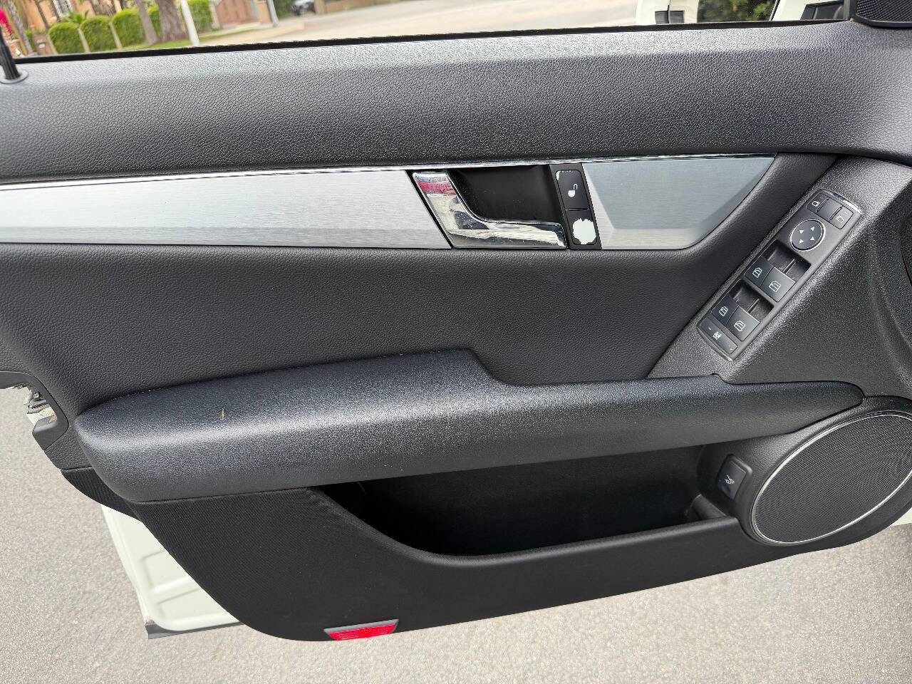 Used 2010 Mercedes-Benz C 300 Sedan image 14