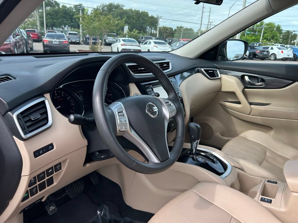 Used 2016 Nissan Rogue SL w/ SL Premium Package FWD image 16