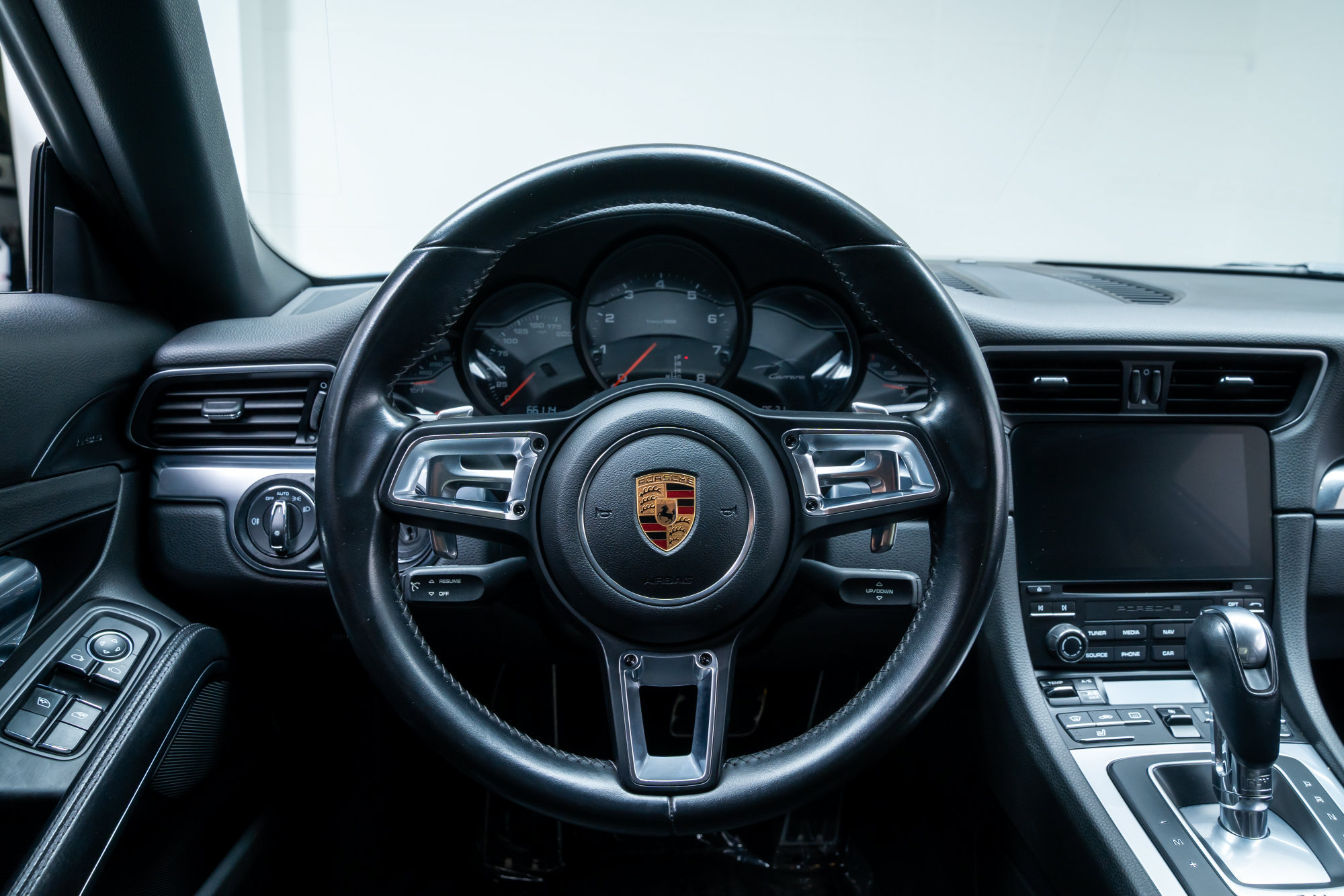 Used 2017 Porsche 911 Carrera RWD image 12
