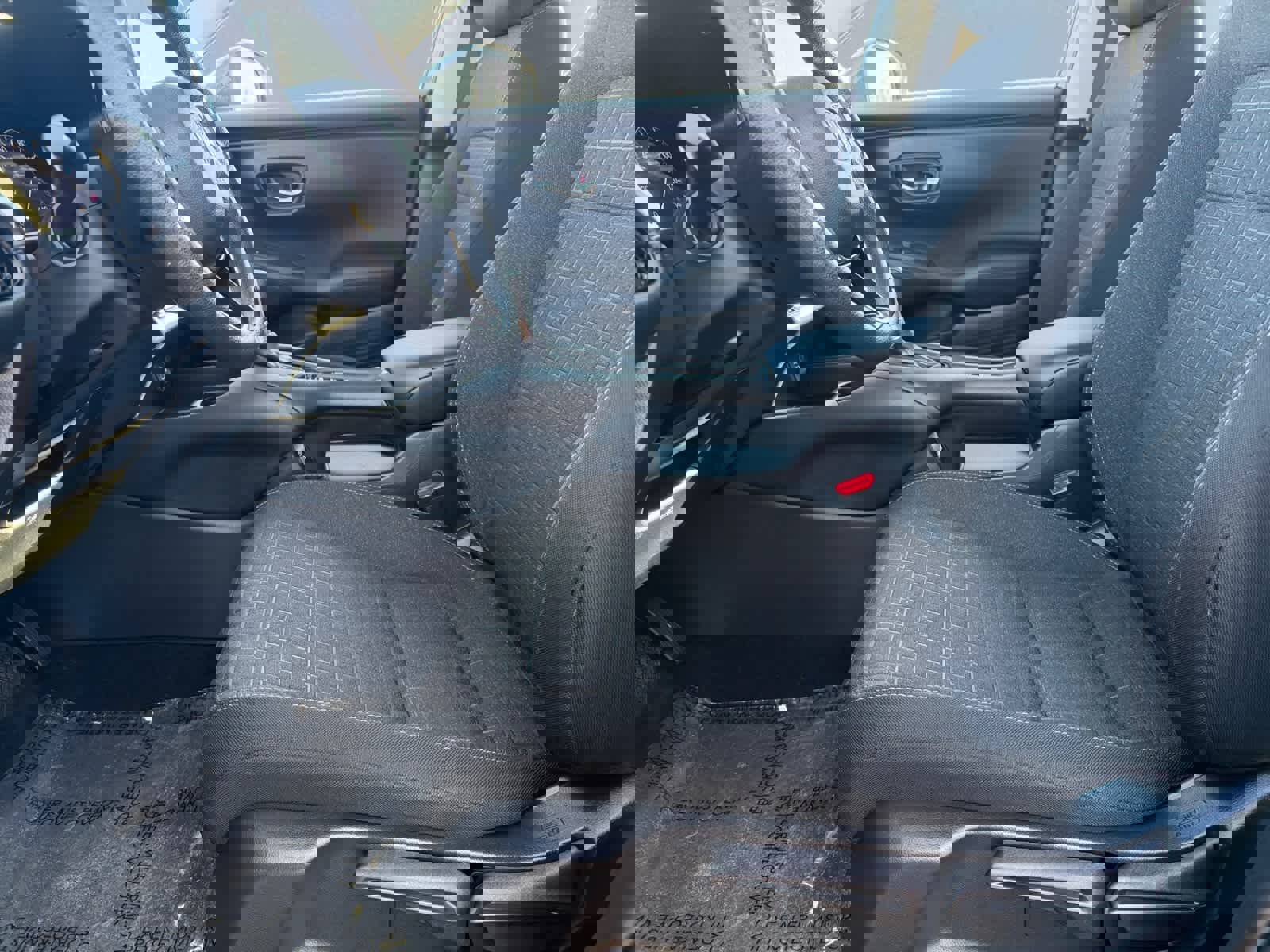 Used 2023 Honda HR-V LX image 7