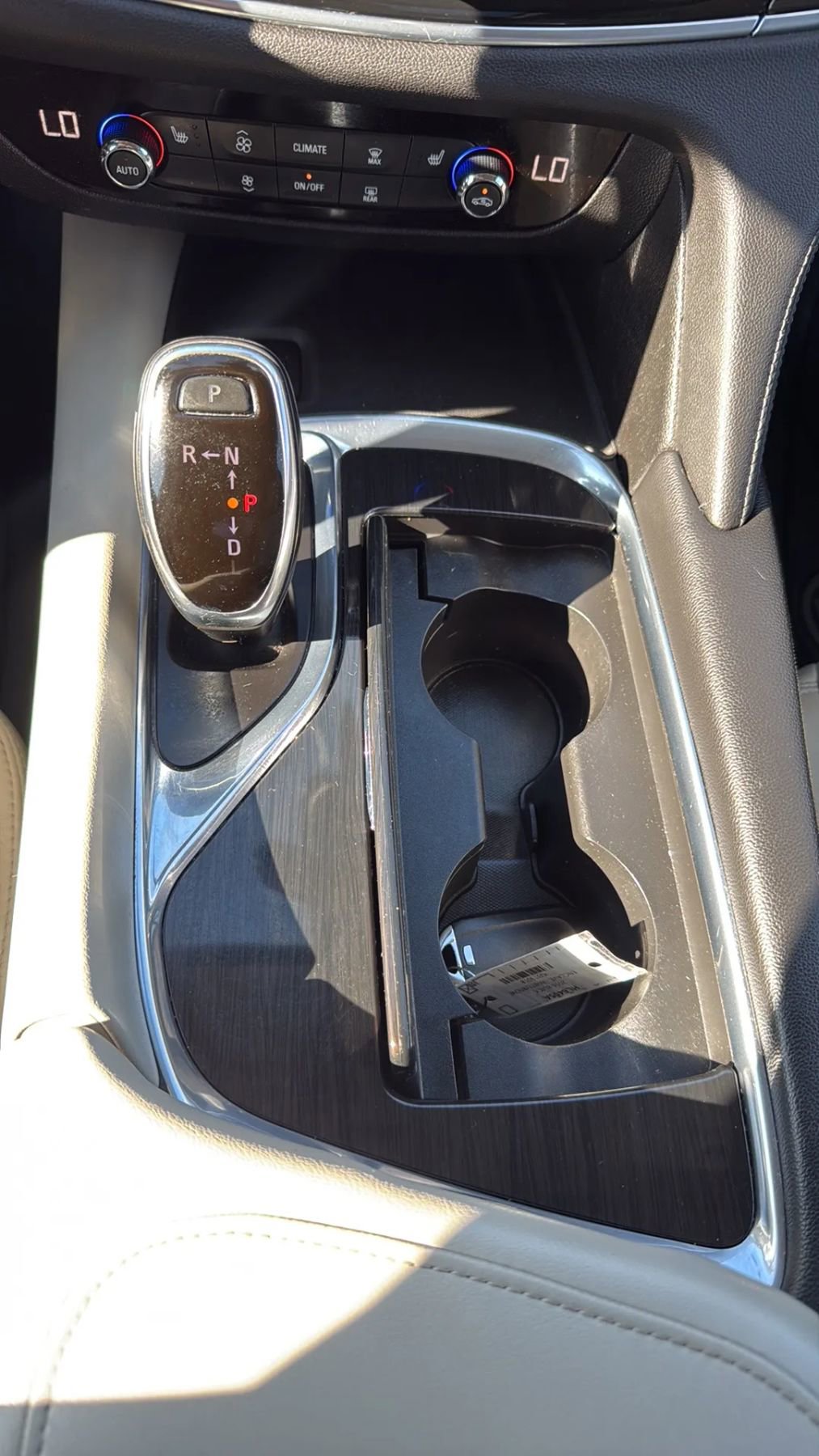 Used 2019 Buick Enclave Essence image 19