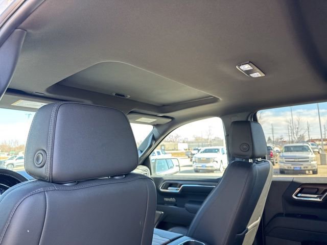 Used 2024 Chevrolet Silverado 1500 High Country w/ High Country Premium Package image 10