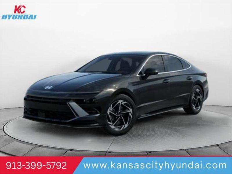 New 2026 Hyundai Sonata SEL image 1
