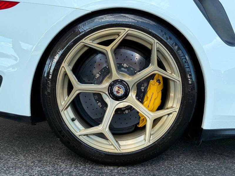 Used 2015 Porsche 911 Turbo S image 12