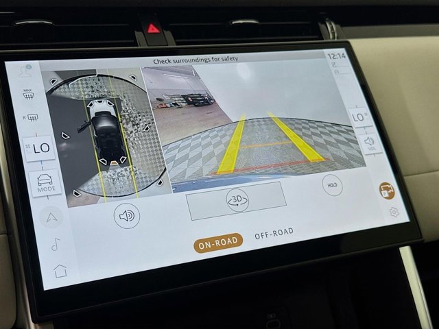 Used 2025 Land Rover Discovery Sport S image 16