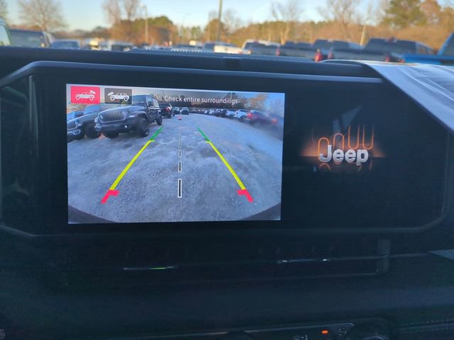 New 2025 Jeep Wrangler Unlimited Sahara w/ Technology Group AWD/4WD image 18