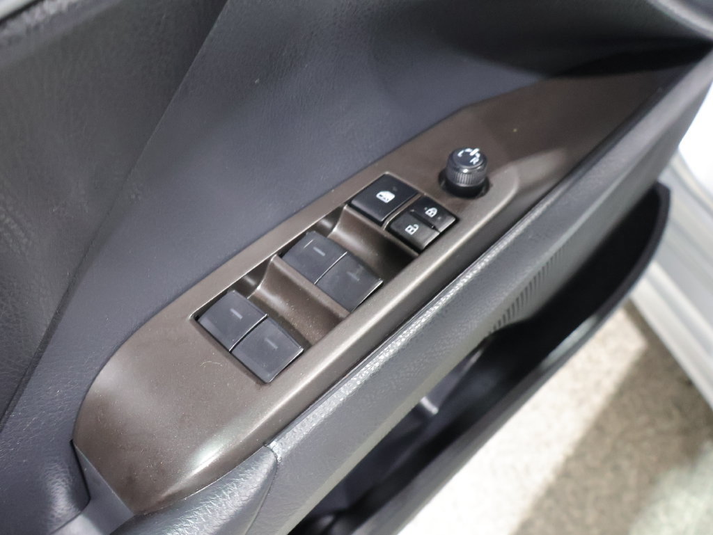 Used 2023 Toyota Camry SE w/ Convenience Package FWD image 14