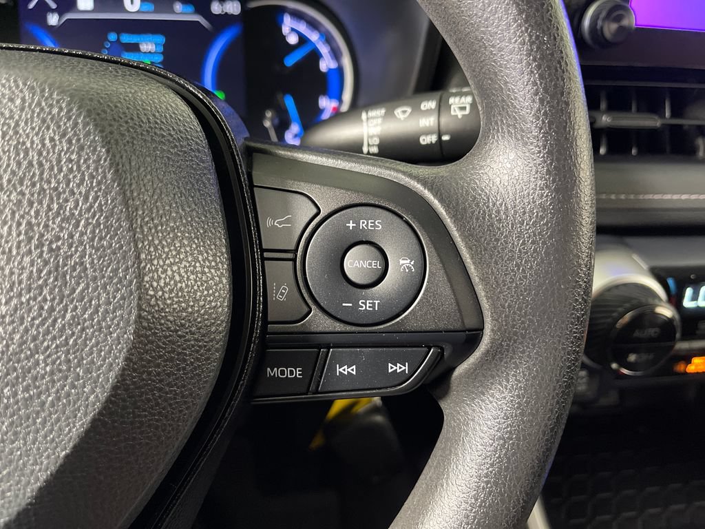Certified 2024 Toyota RAV4 LE AWD/4WD image 27