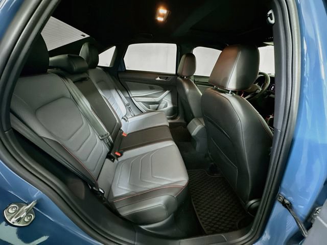 Used 2025 Volkswagen Jetta GLI Autobahn FWD image 25