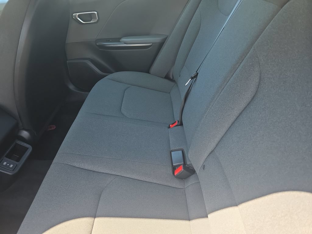 Used 2025 Kia K4 FWD image 21