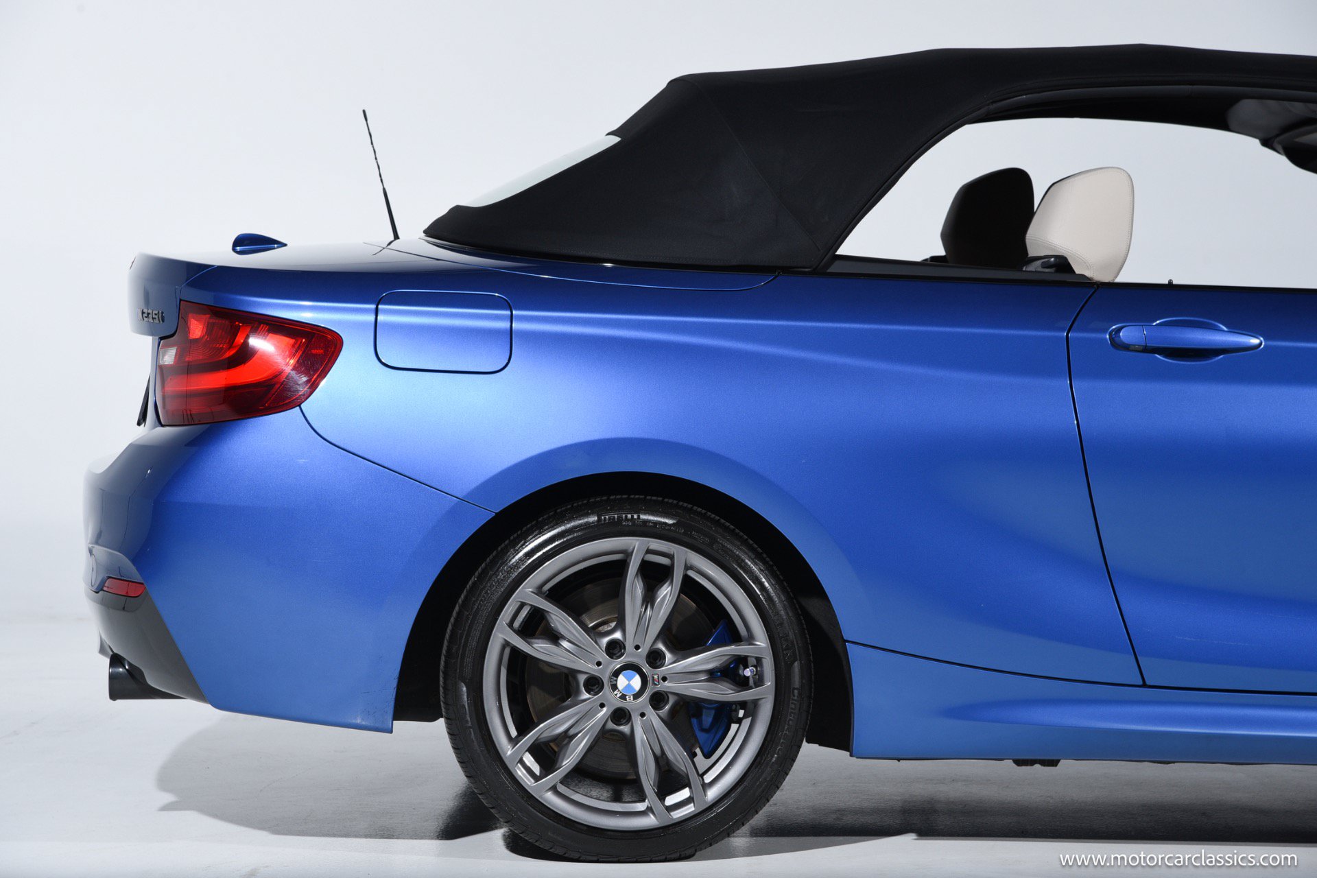 Used 2016 BMW M235i xDrive Convertible AWD/4WD image 17