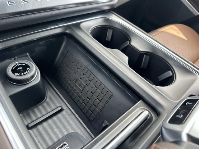 New 2025 Ford Expedition King Ranch image 25