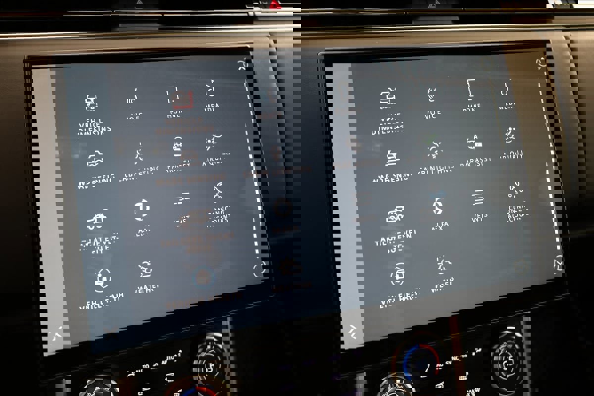 Used 2022 Land Rover Range Rover Long Wheelbase First Edition image 58