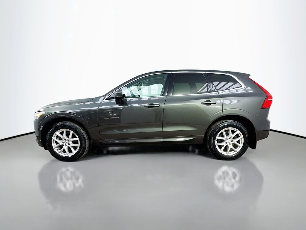 Used 2021 Volvo XC60 T5 Momentum w/ Climate Package AWD/4WD image 4