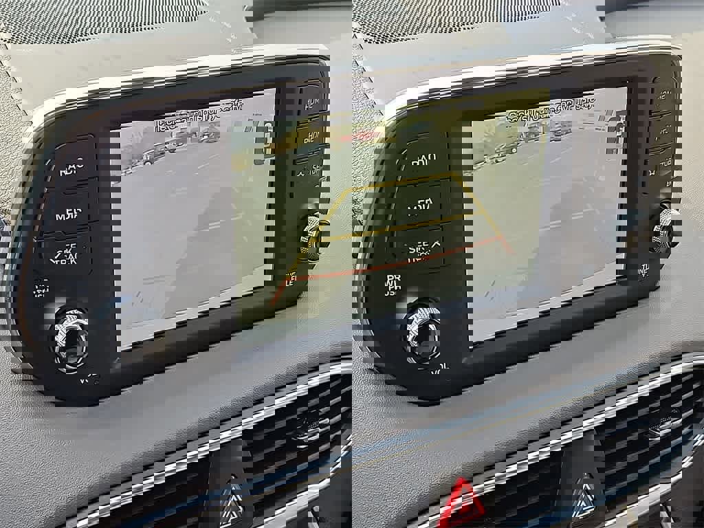 Used 2019 Hyundai Santa Fe SEL w/ Cargo Package image 17