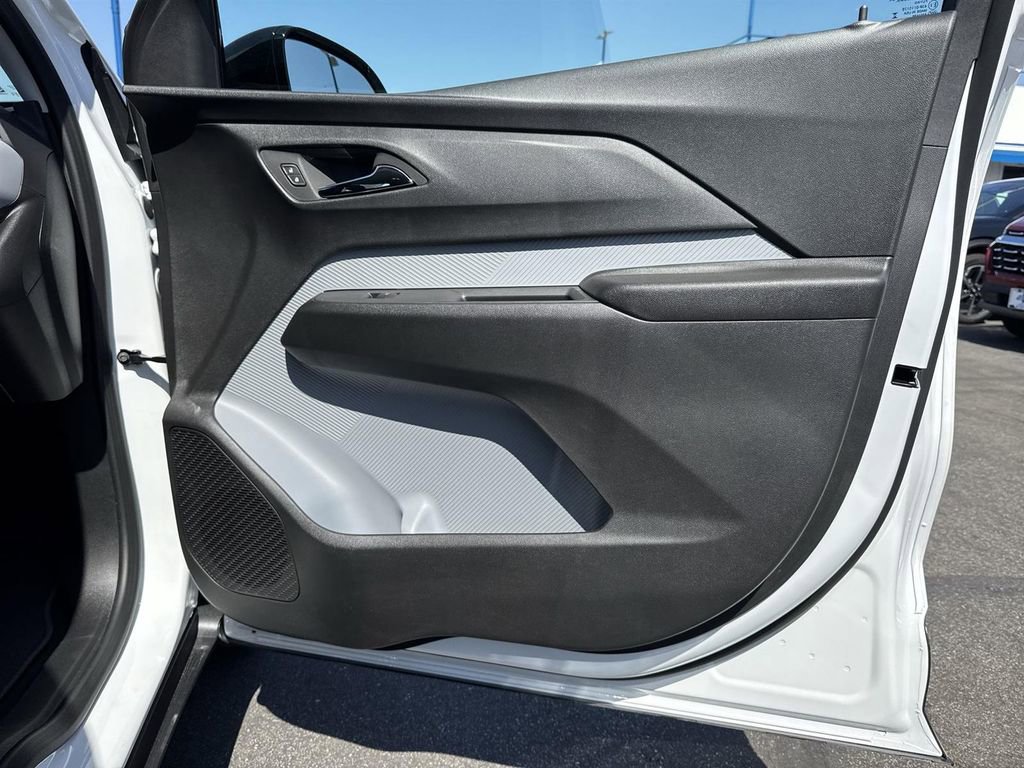 New 2027 Chevrolet Bolt LT w/ Comfort Package image 30