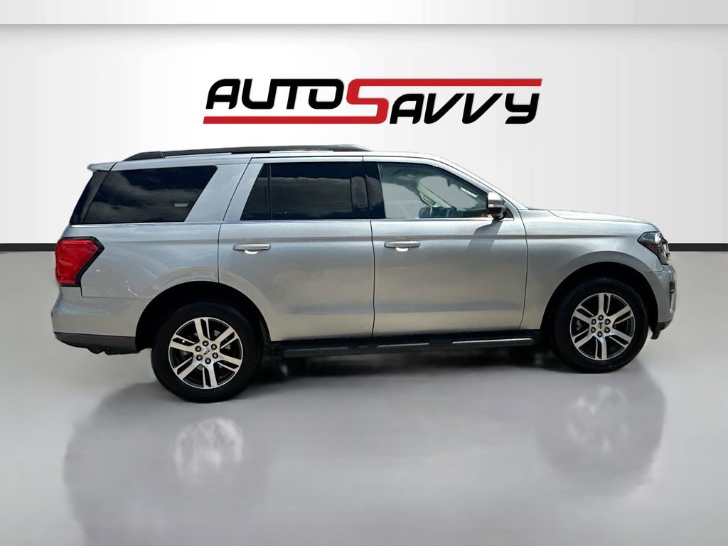 Used 2024 Ford Expedition XLT image 8