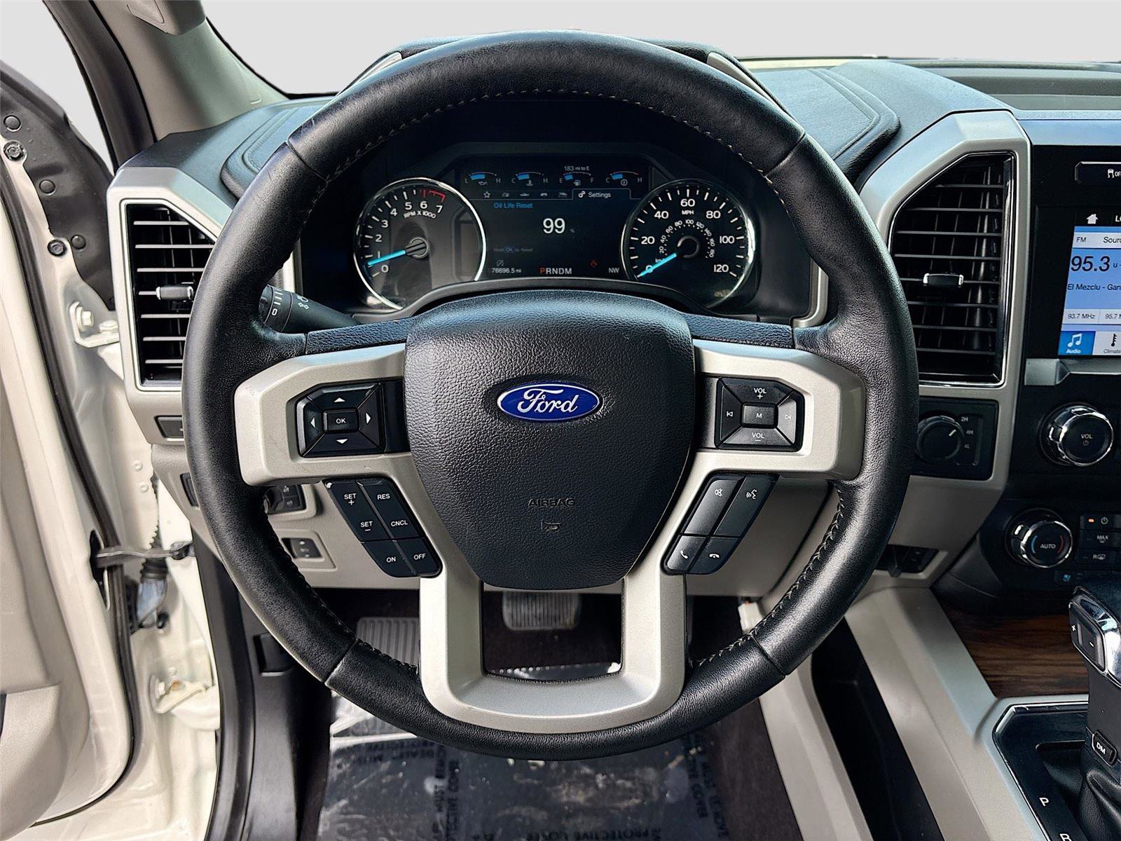 Used 2019 Ford F150 Lariat image 11