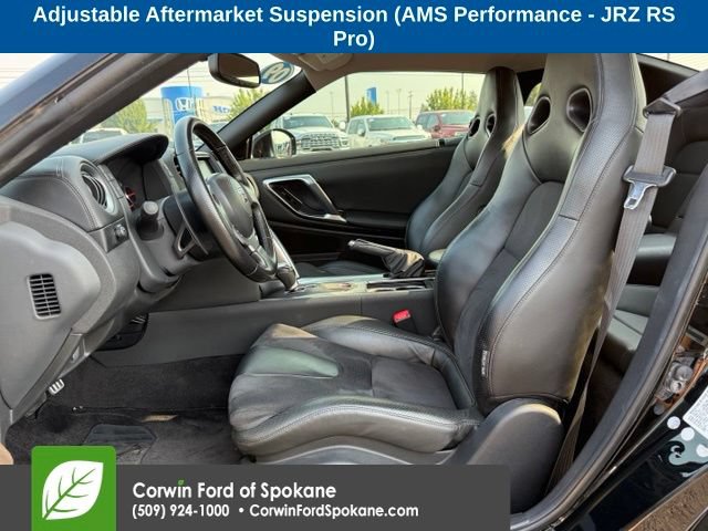 Used 2009 Nissan GT-R Premium AWD/4WD image 2