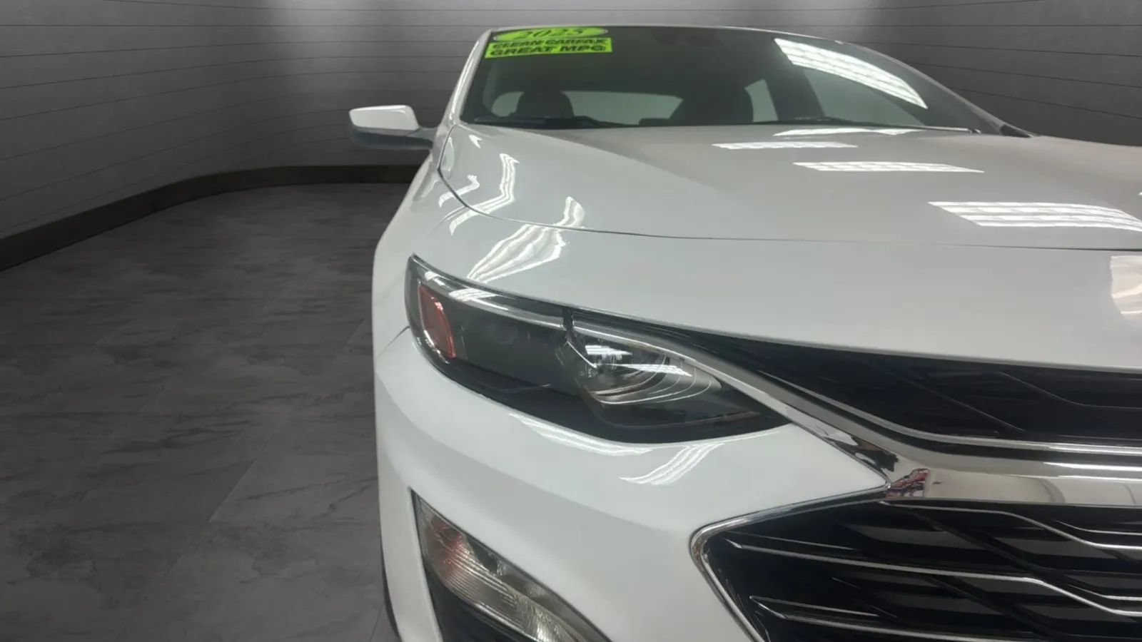 Used 2025 Chevrolet Malibu LT FWD image 33