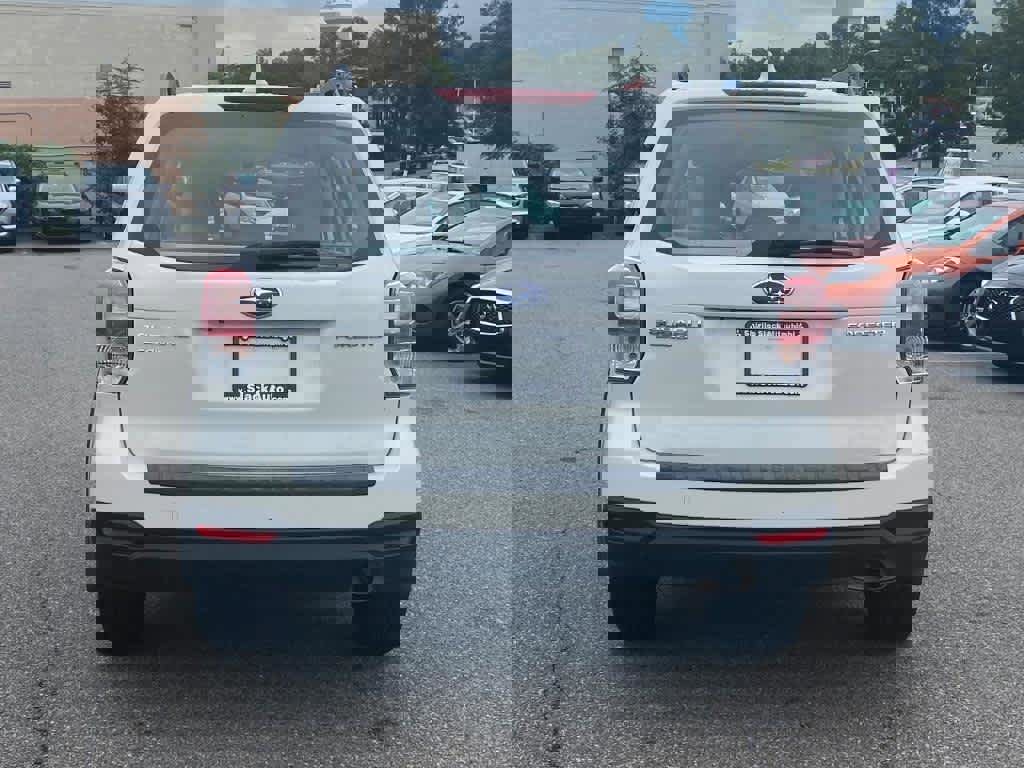 Used 2018 Subaru Forester 2.5i w/ Alloy Wheel Package image 4