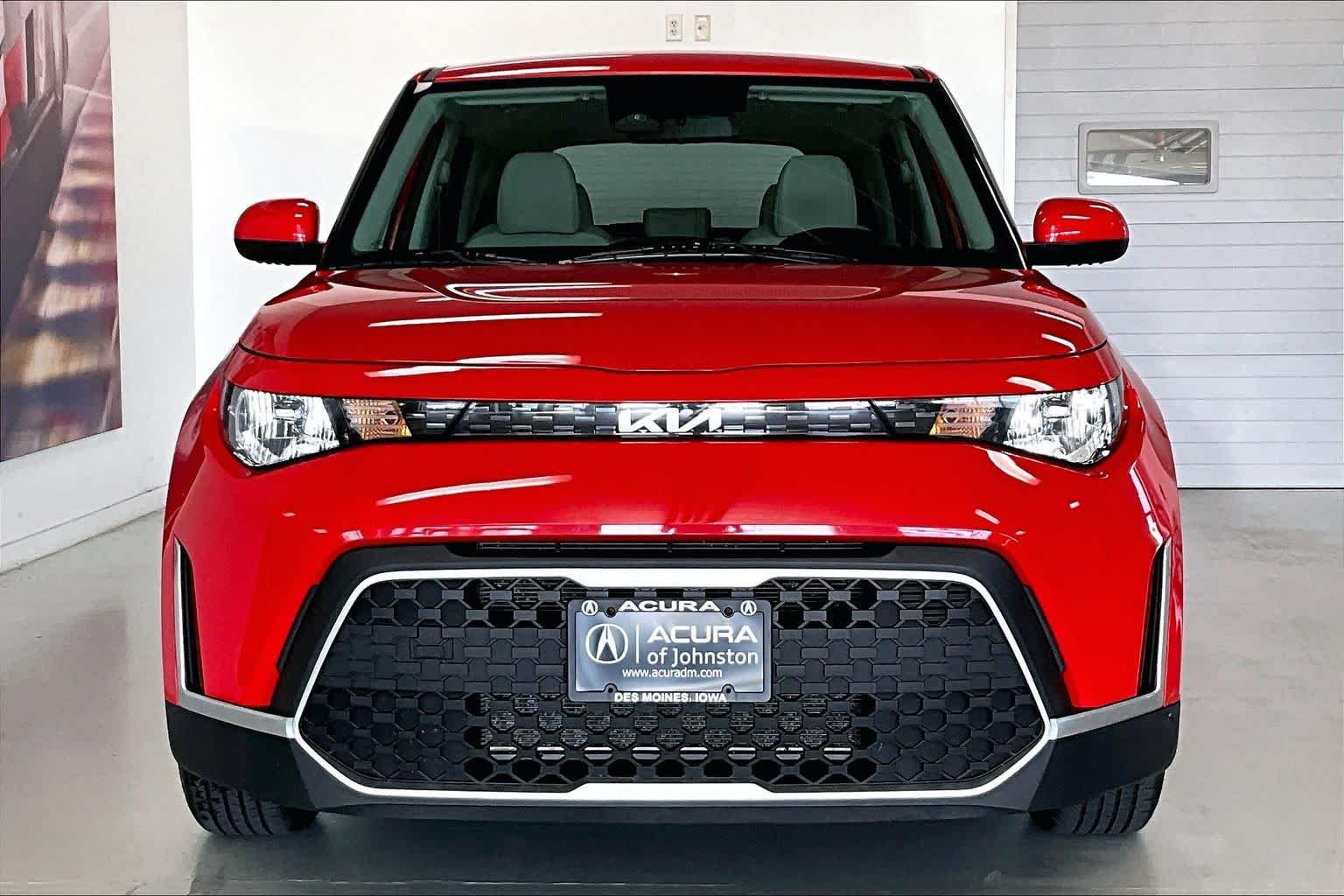 Used 2023 Kia Soul LX w/ LX Technology Package FWD image 6