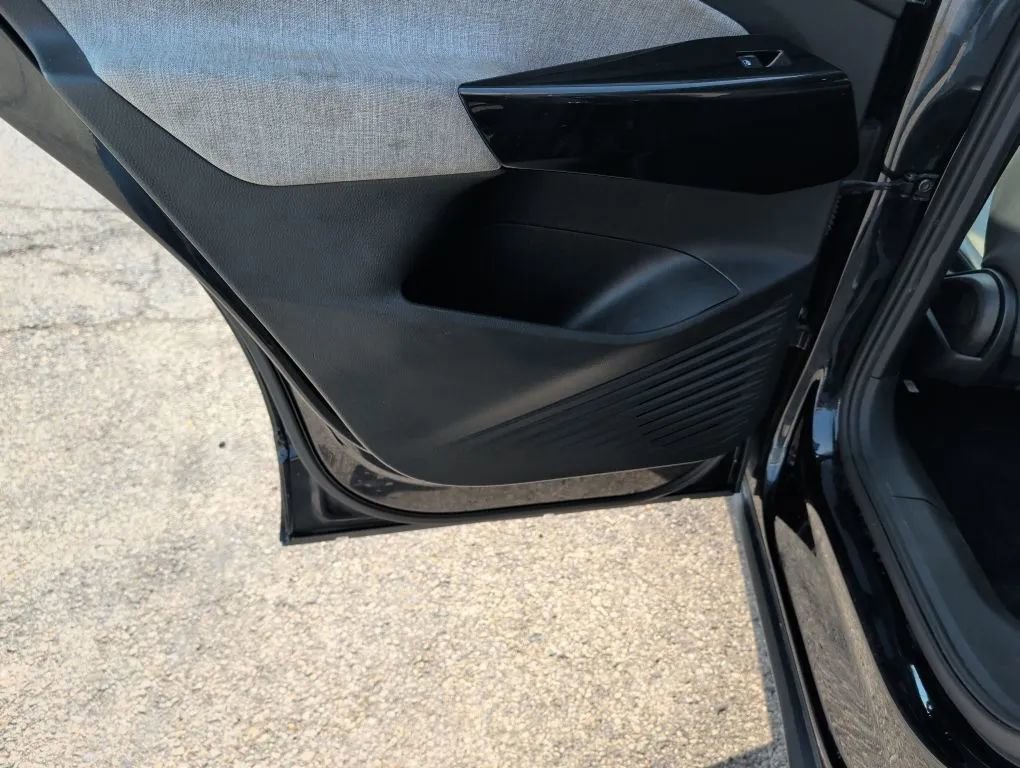 Used 2024 Volkswagen ID.4 2WD image 14