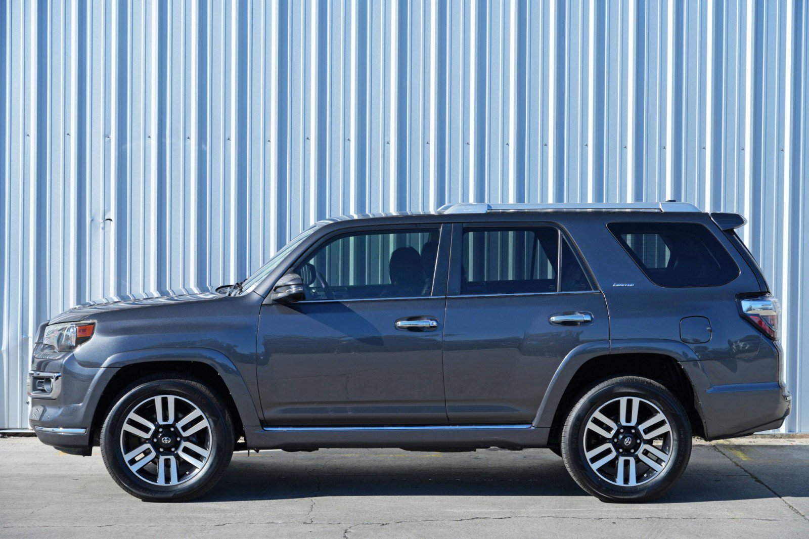 Used 2016 Toyota 4Runner Limited AWD/4WD image 8
