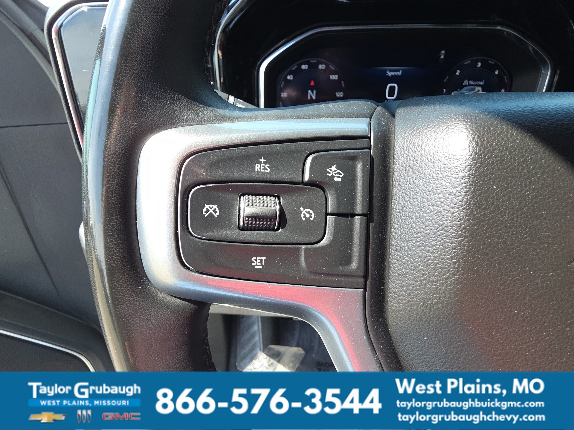 Used 2024 Chevrolet Silverado 3500 LT AWD/4WD image 19
