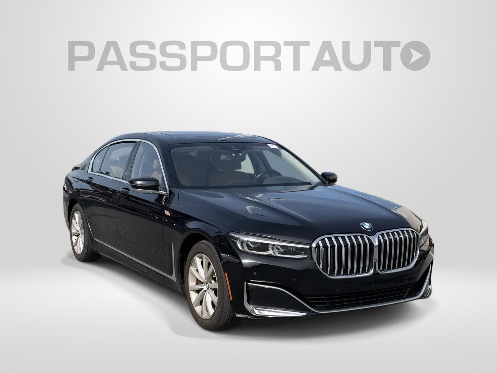Used 2020 BMW 745e xDrive AWD/4WD image 3