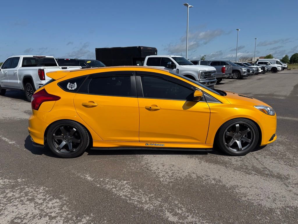Used 2013 Ford Focus ST FWD image 17