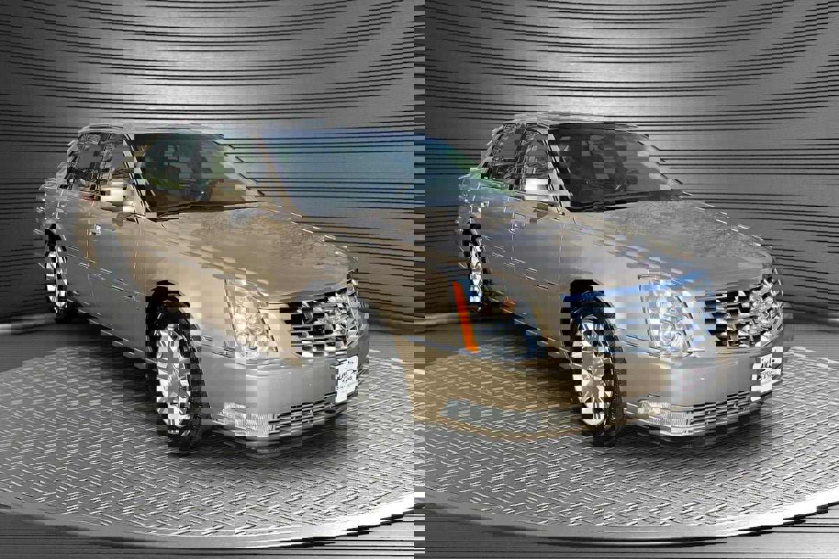 Used 2006 Cadillac DTS w/ Sun And Sound Package image 1