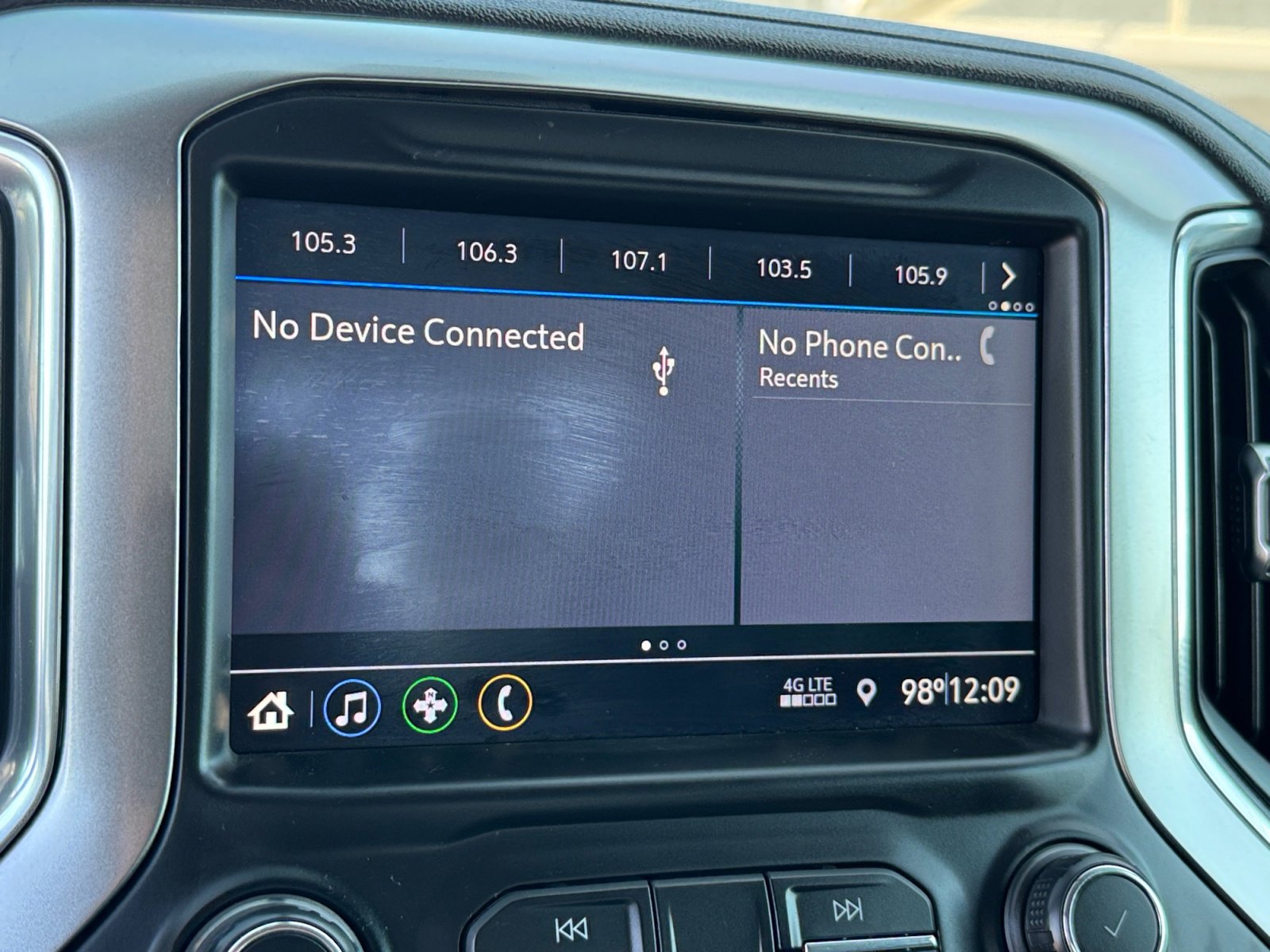 Used 2021 Chevrolet Silverado 1500 LT image 21