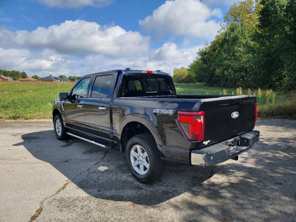 New 2025 Ford F150 XLT image 10