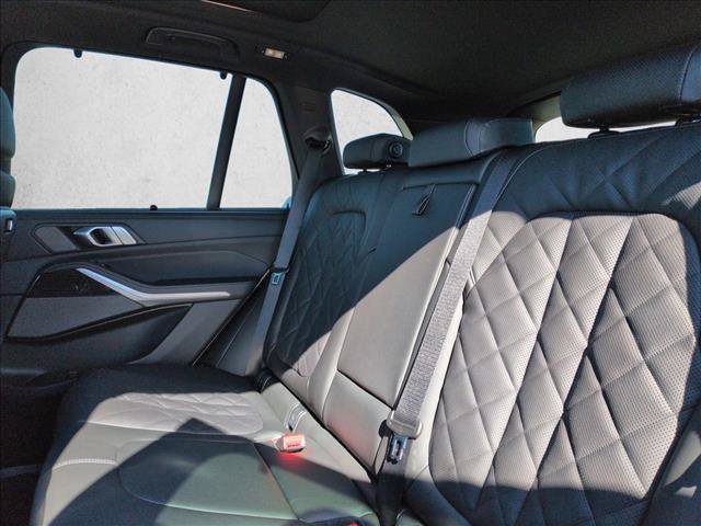 Used 2026 BMW X5 xDrive50e w/ Executive Package AWD/4WD image 16