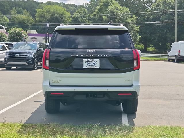 Used 2025 Ford Expedition Max Active RWD image 12