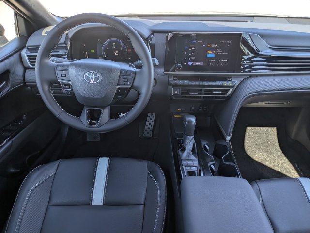 Used 2025 Toyota Camry SE w/ Convenience Package FWD image 32